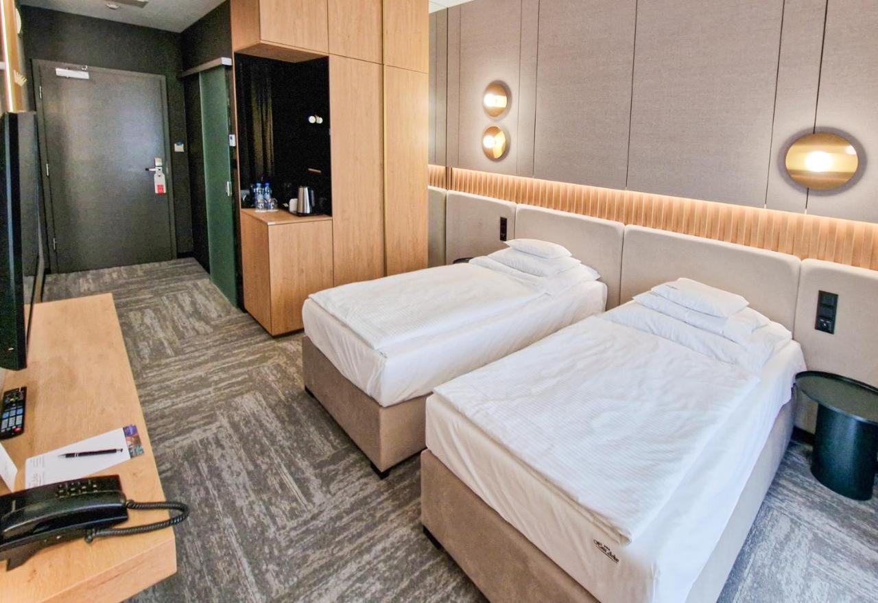 Hotel Arkas Prószków Extérieur photo