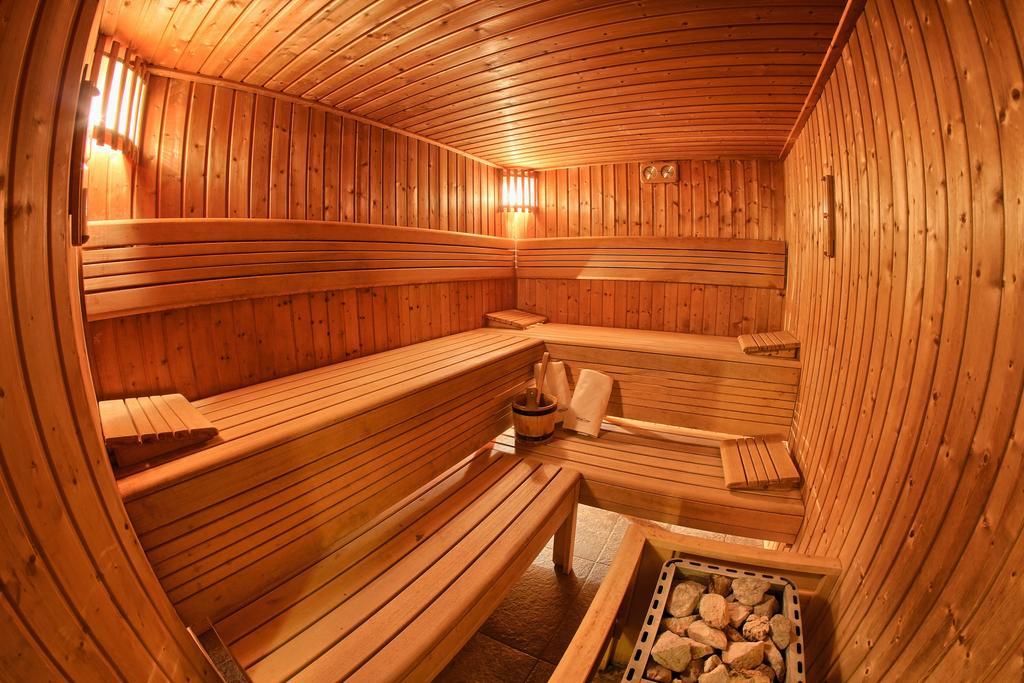 Hotel Arkas Prószków Extérieur photo