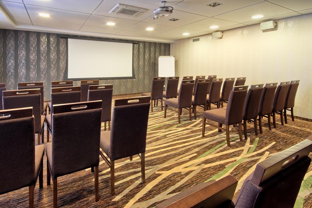 Hotel Arkas Prószków Extérieur photo